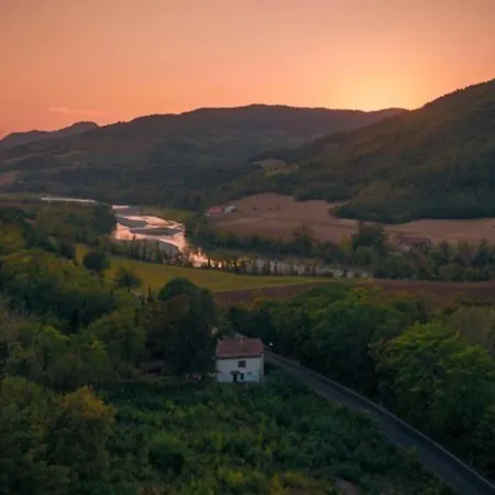 Fuga Nel Parco Trebbia, Vicino Grazzano/bobbio * 리버가로